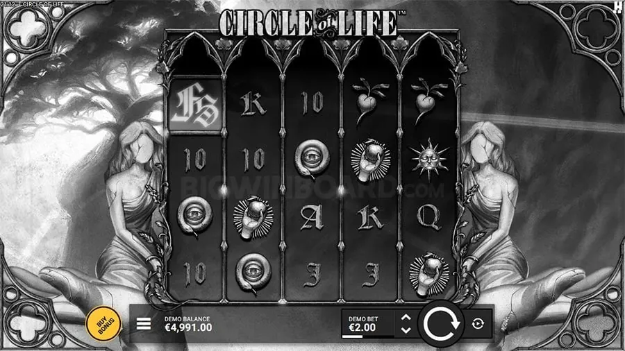ss777 Comparing Online vs Land Casinos